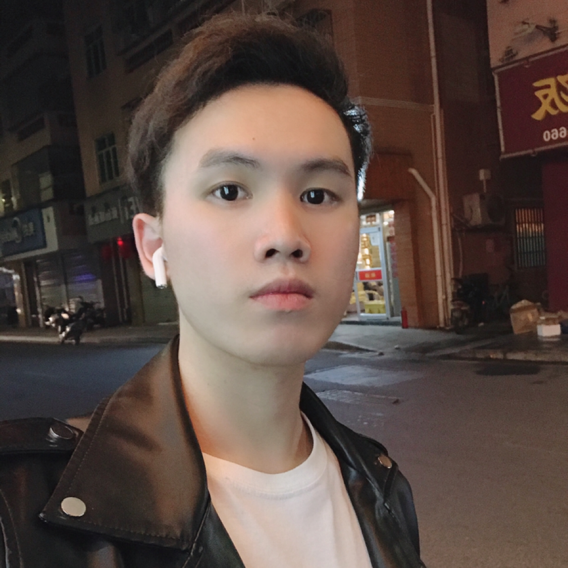 母鸡给能干的照片