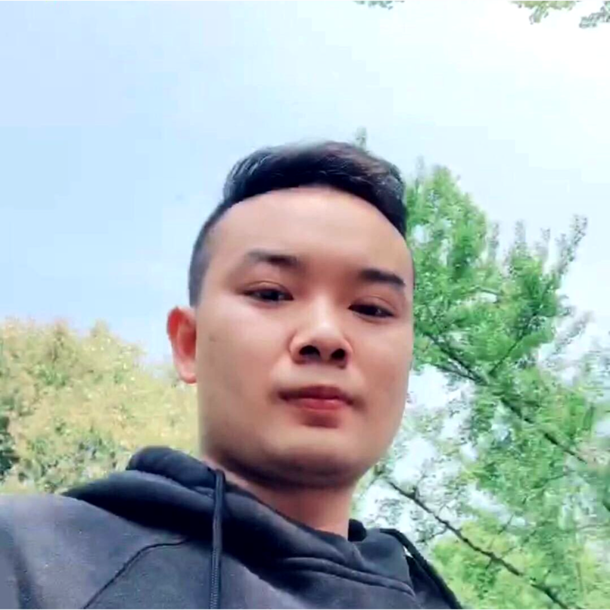 陌殇保卫温婉的照片