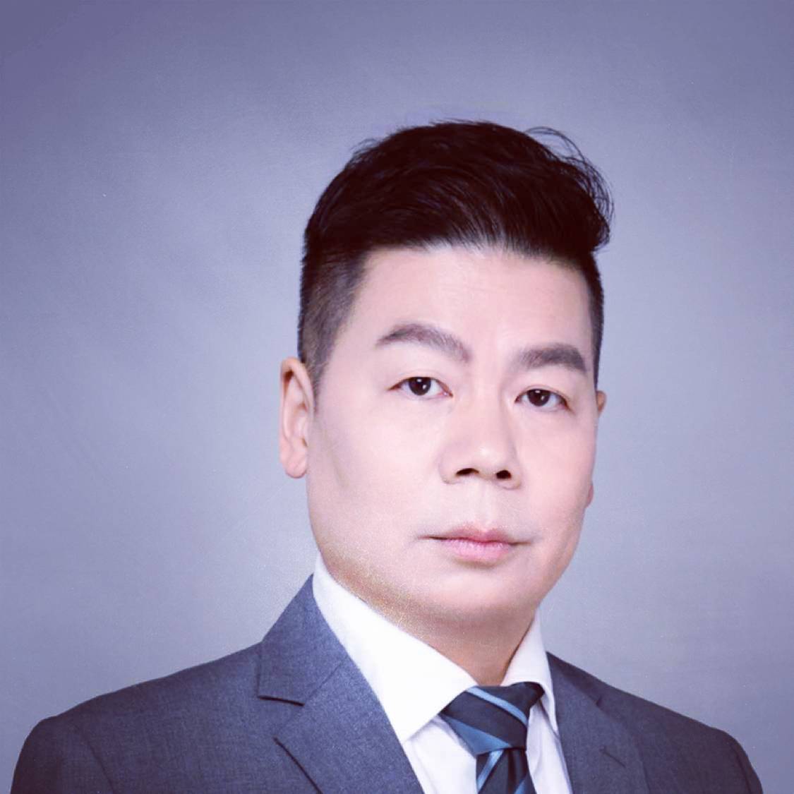 净身出户的渣男的照片