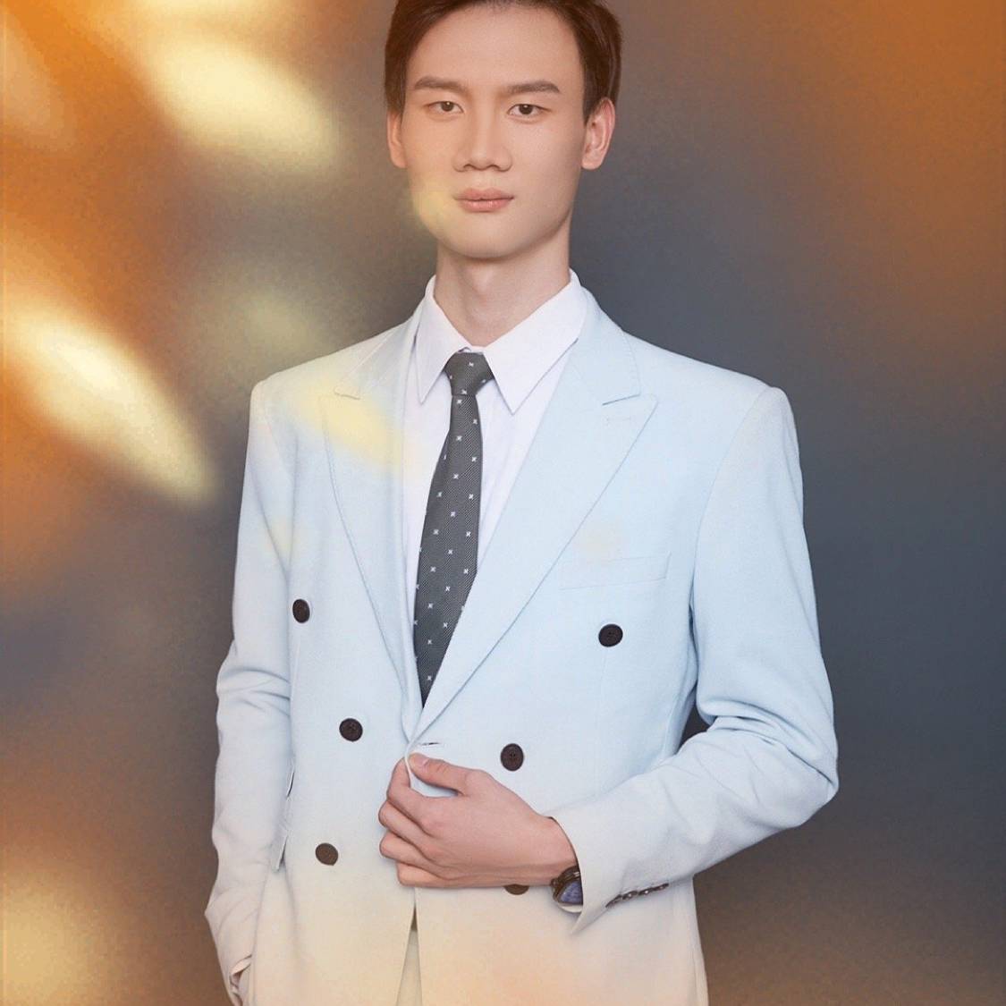 小王很哇塞的照片