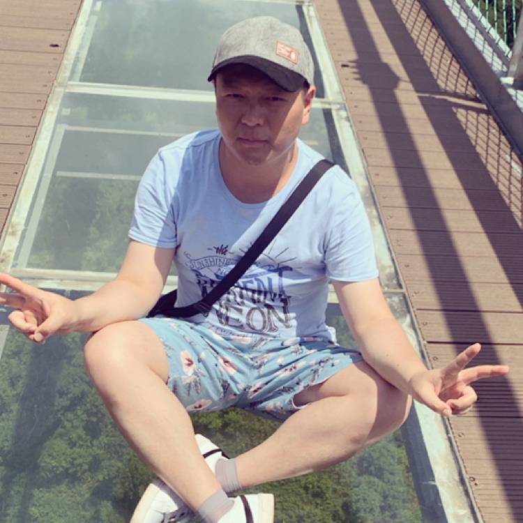 缓慢邂逅蓝天的照片