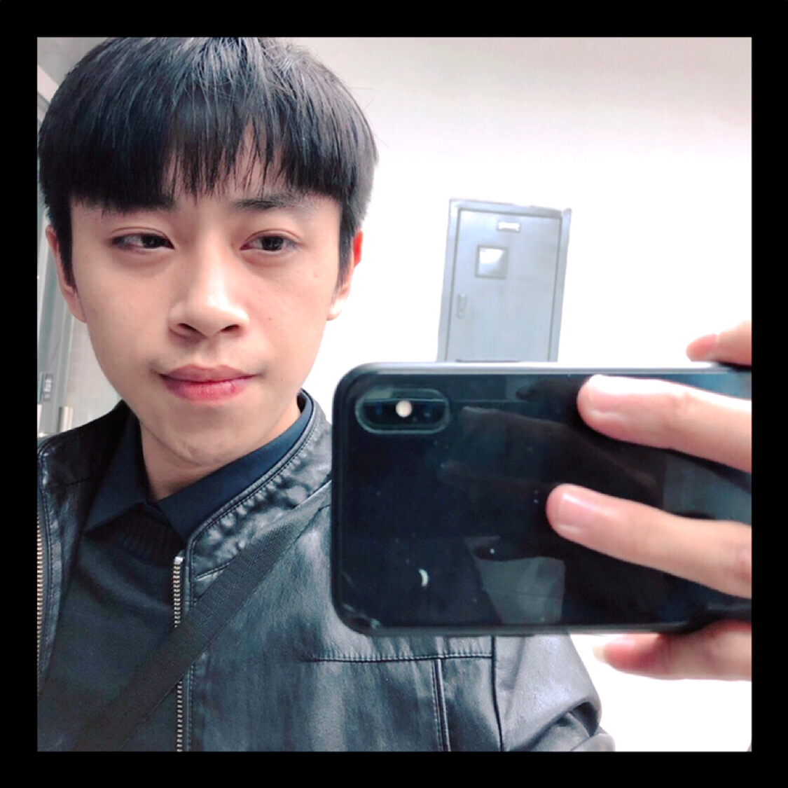 悦耳深拥冷风的照片