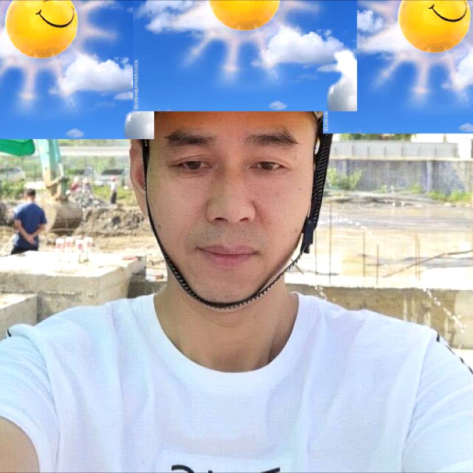 笨笨踢鸡翅的照片