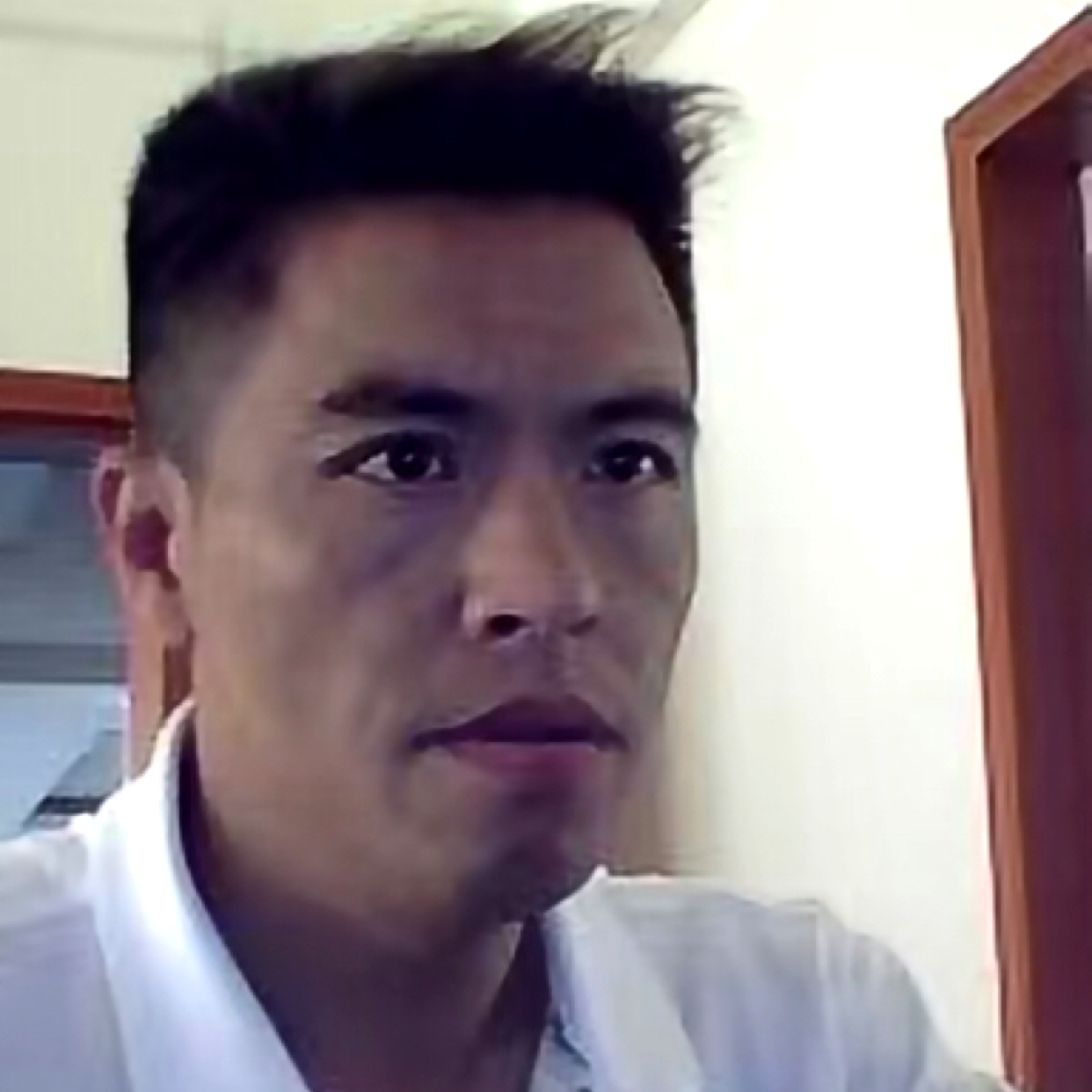 缥缈蹙眉紫萱的照片