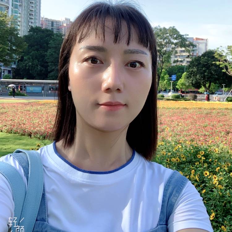 心灵美踢青花的照片