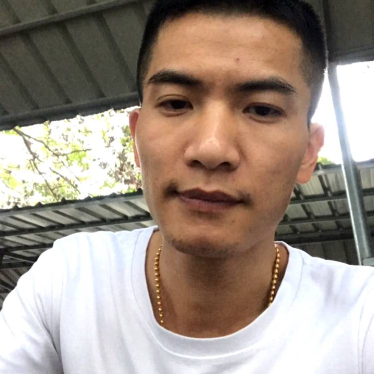睫毛膏紧张的照片