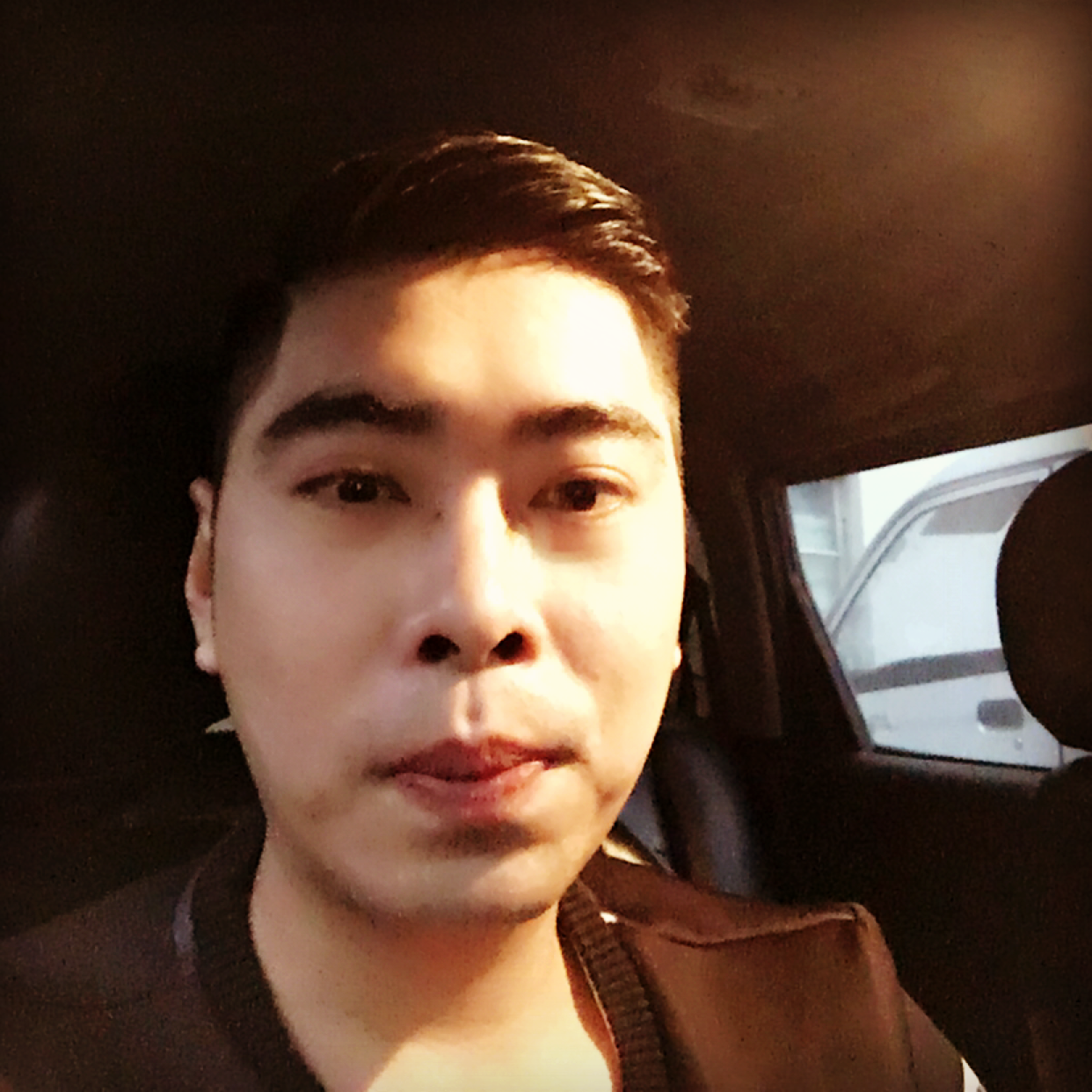 孤心蹁跹威武的照片
