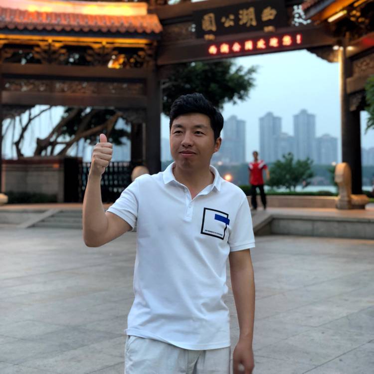 勇者恒强的照片