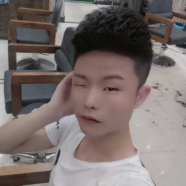 请叫我薛之辰的照片