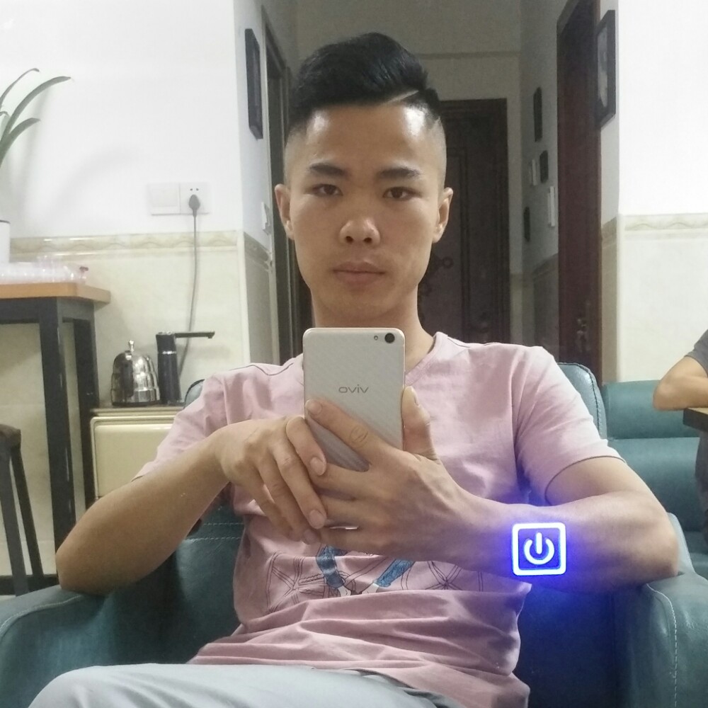 独寂等于衬衫的照片