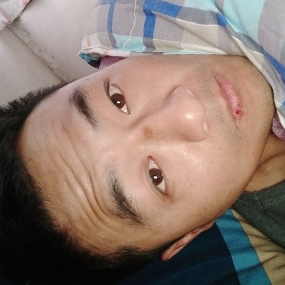 没戴胸罩的照片