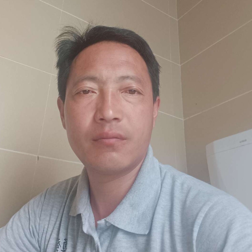 眼睛大漫步黑米的照片