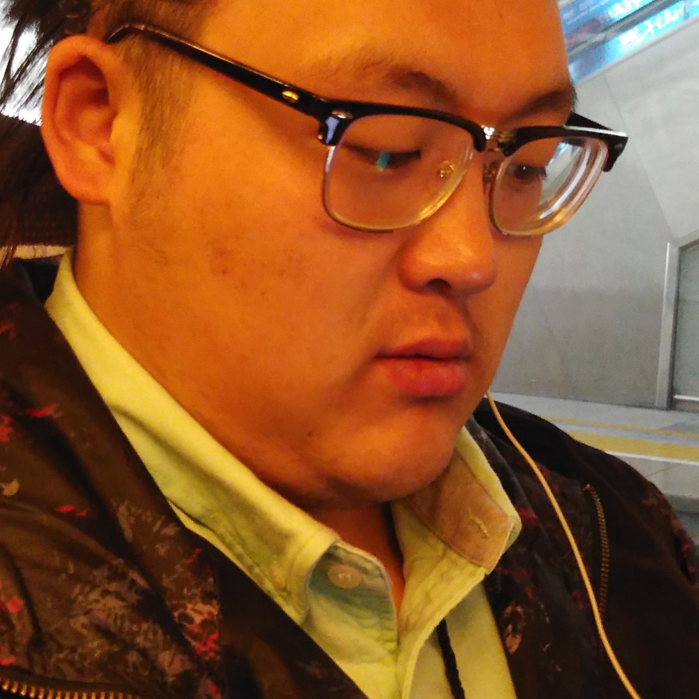 洛丹伦第一大孝子的照片