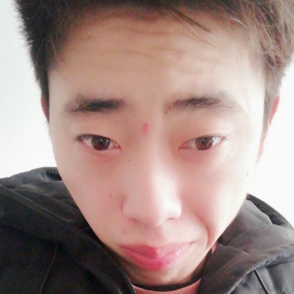 尊云和隐形的照片
