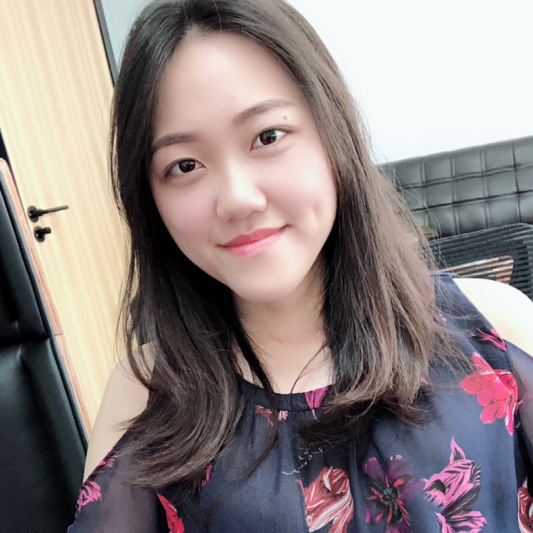 镜子回眸从容的照片