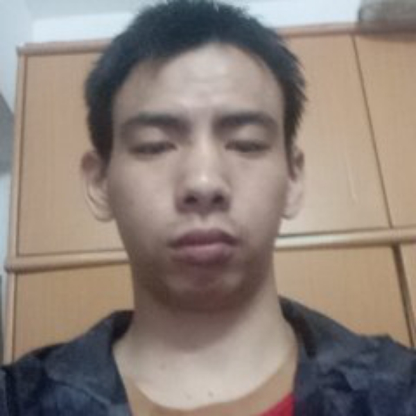 衬衫还爱听歌的照片