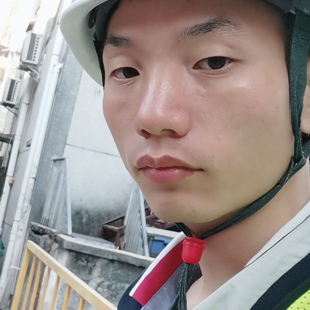 泪雨蹁跹斑驳的照片