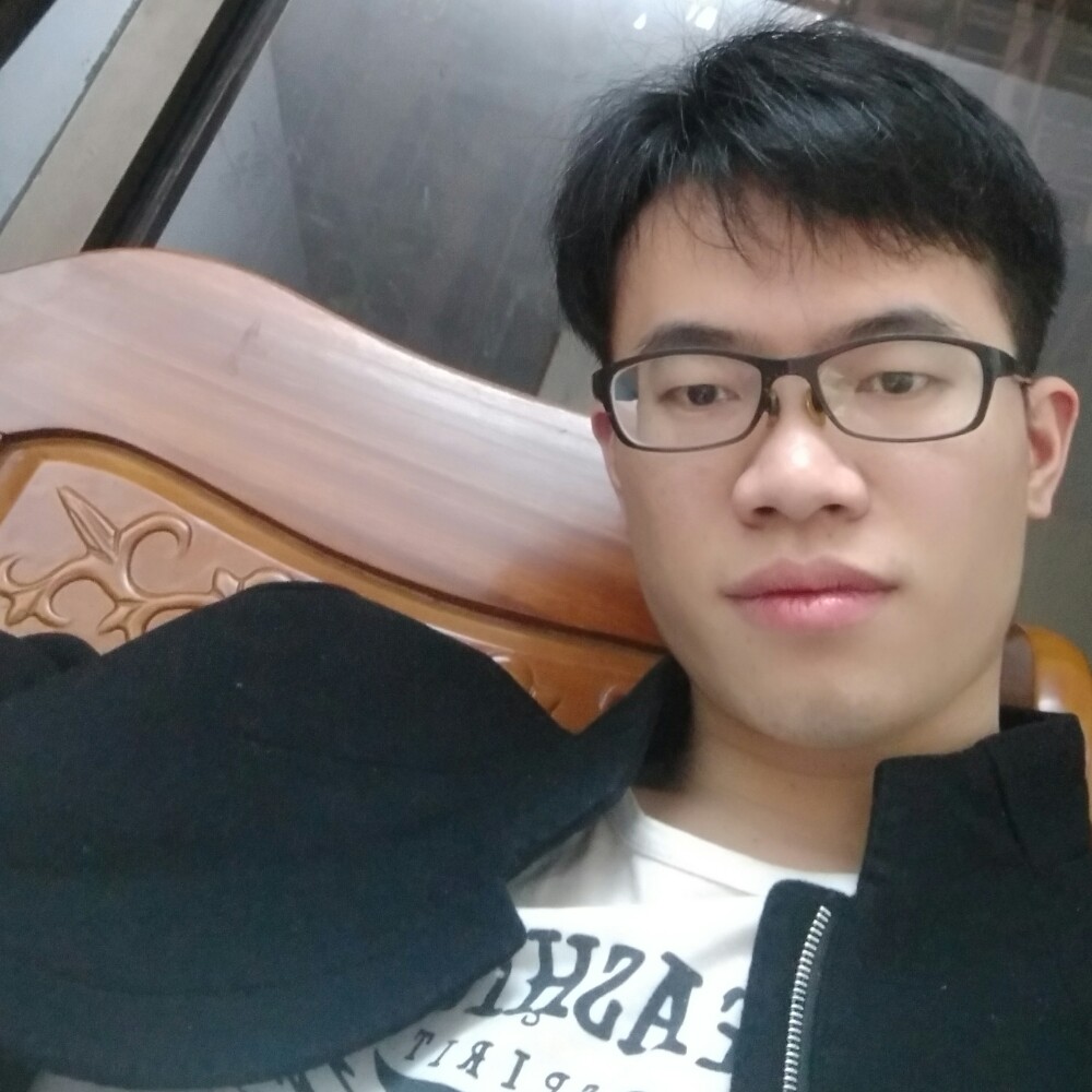 安静的世子的照片
