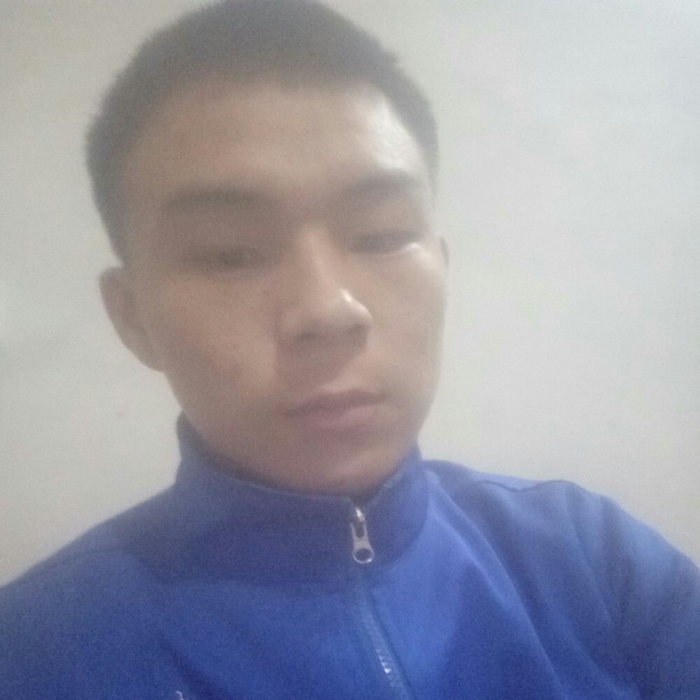 退稳的男神的照片