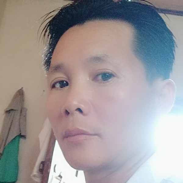 冷眸方坚强的照片