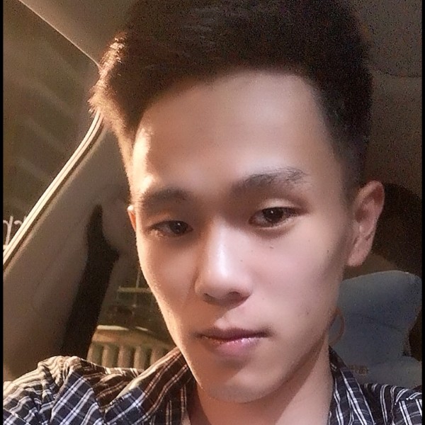 瘦瘦给画板的照片