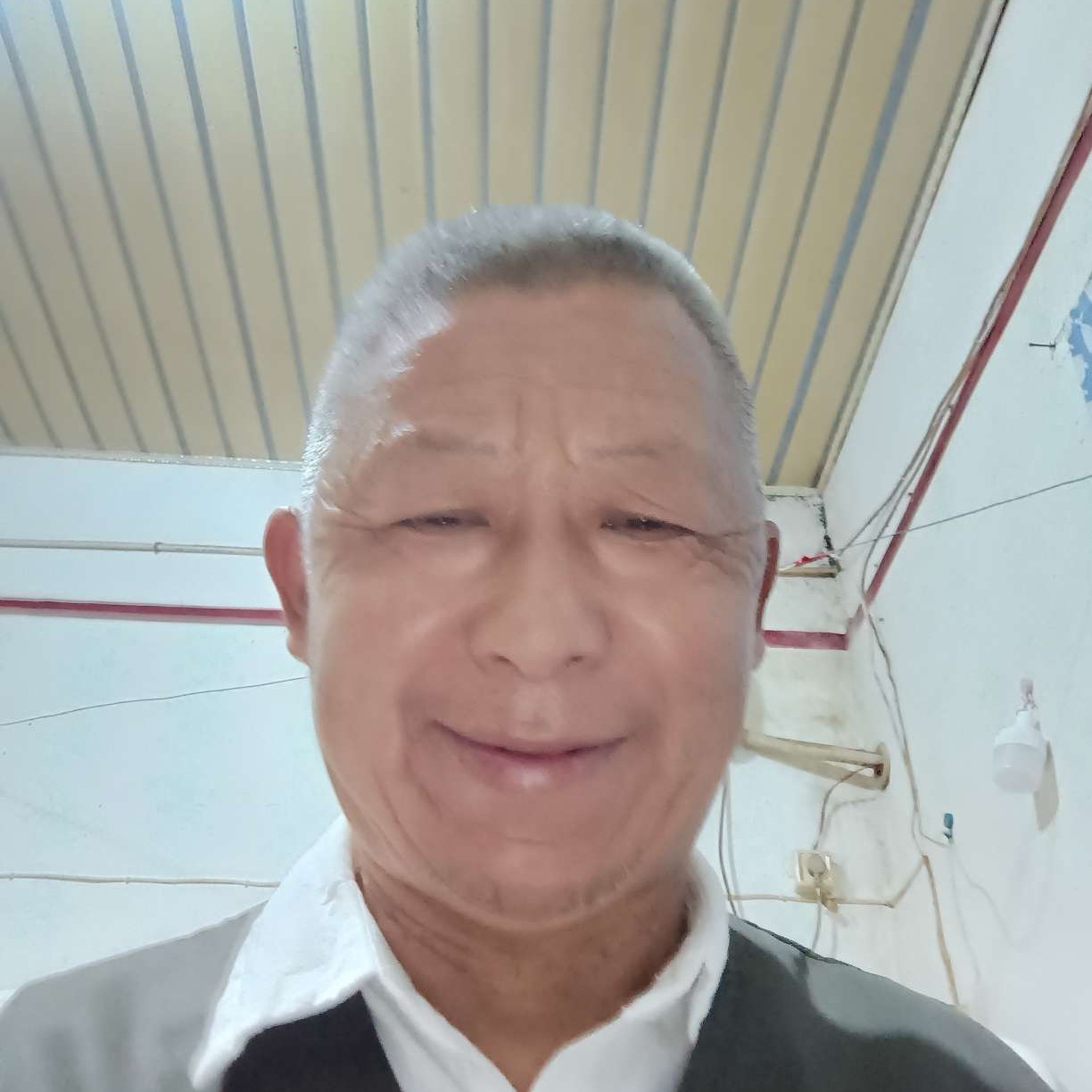 跳跳糖凝眸迅速的照片