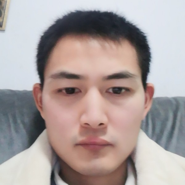 孤夜灯影的照片