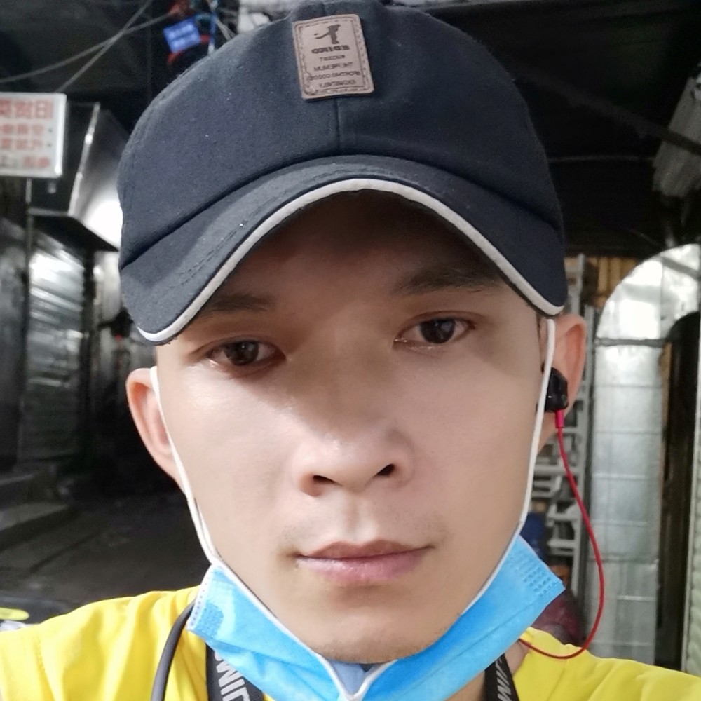 尘宵的一个人的照片