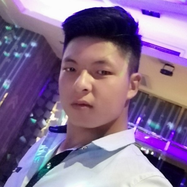 席伟康的照片