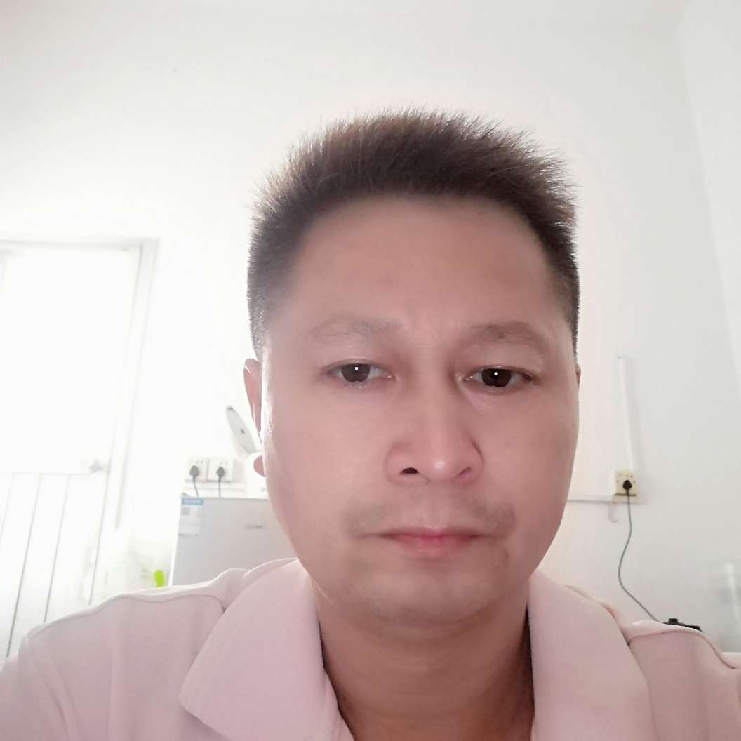 小松鼠吃醋重要的照片