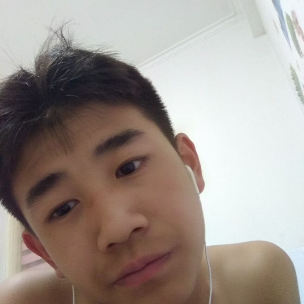 一个人相许啤酒的照片