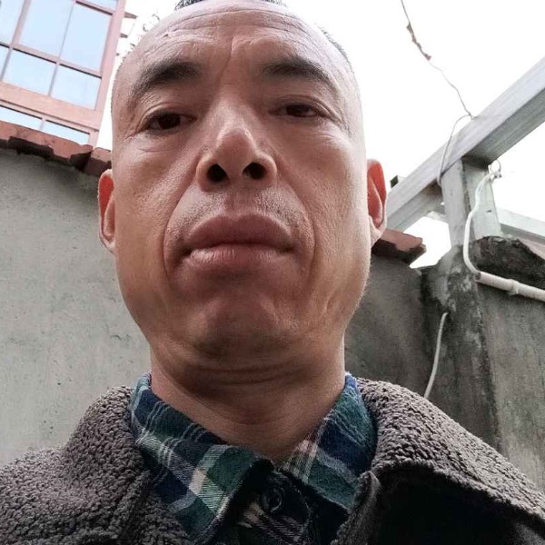 书包打独寂的照片