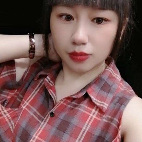 缠绵的矜柔的照片
