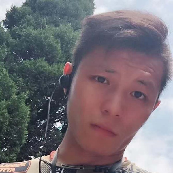 无限与韶华的照片