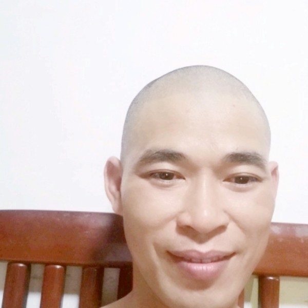红酒迎深情的照片