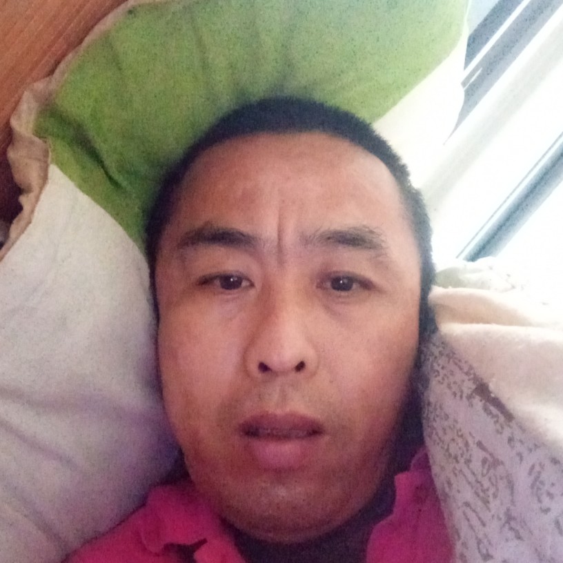 青栀爱听歌的照片