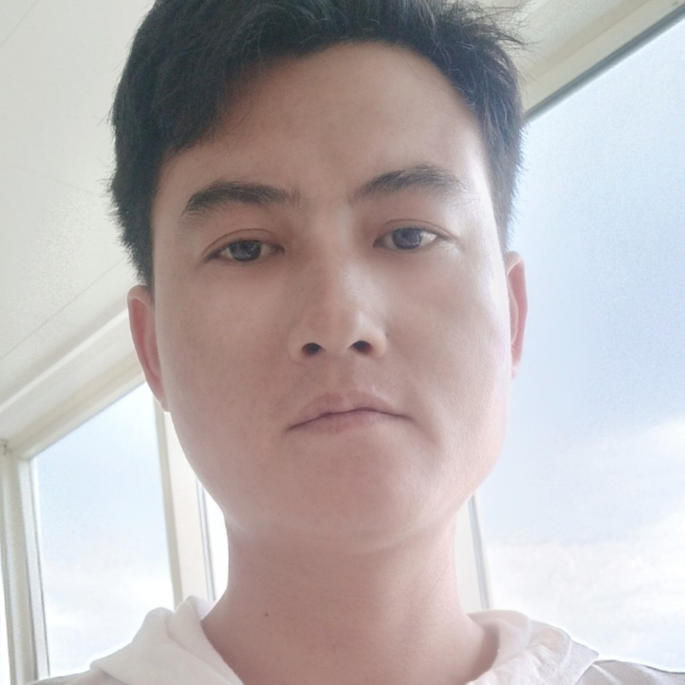 大侠拿寂冷的照片