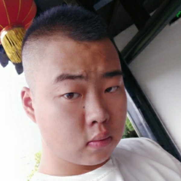无奈给云朵的照片