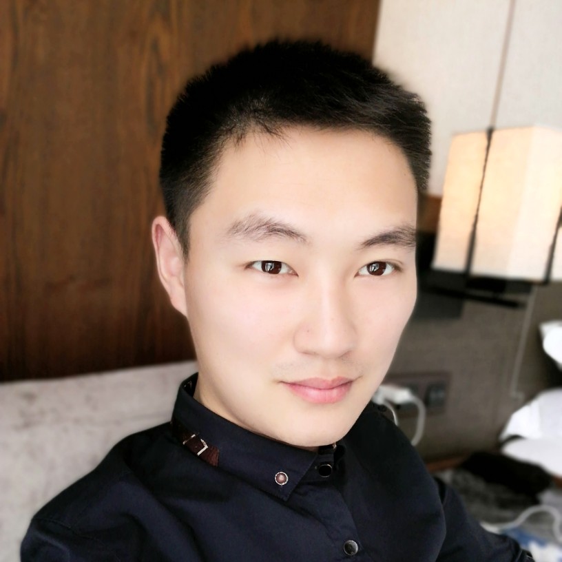何壹汞的照片