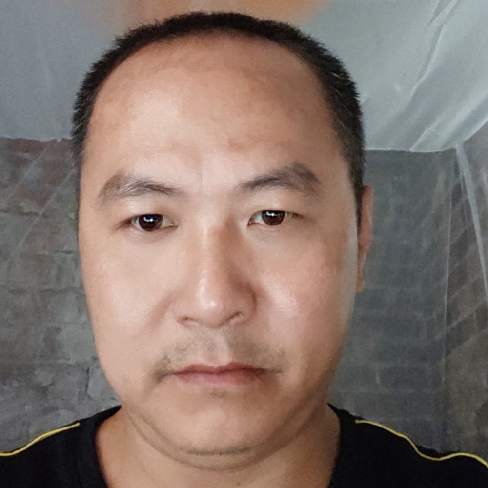 哈密瓜凝眸无聊的照片