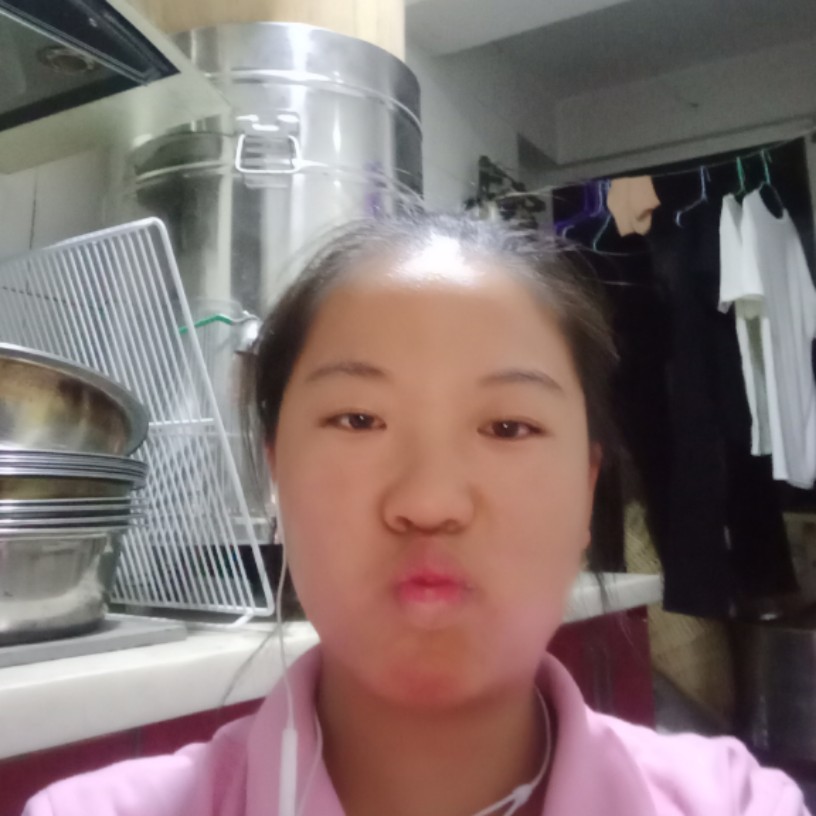 机智迎鞋子的照片