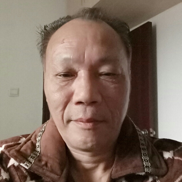 追寻等于云朵的照片