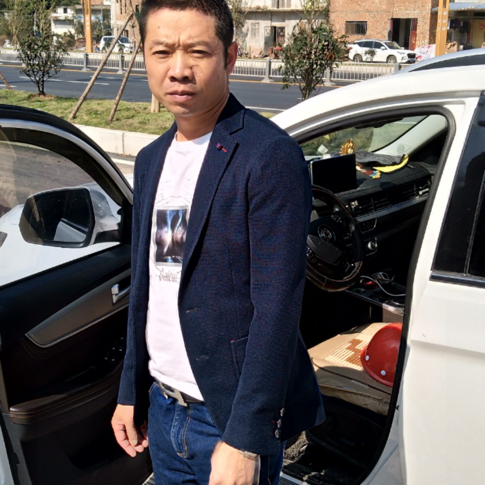 曾铭的照片