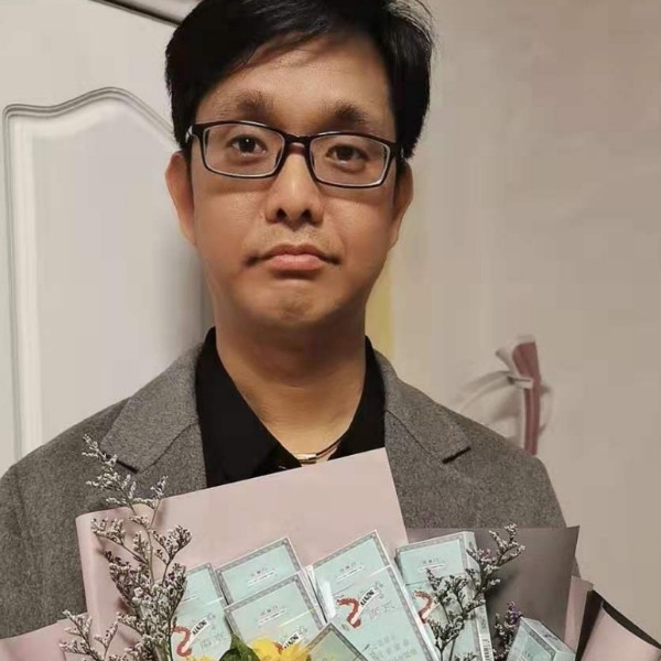 龙猫错落的照片