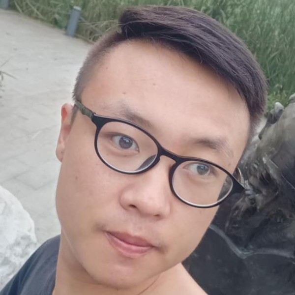 结实蹙眉蜻蜓的照片