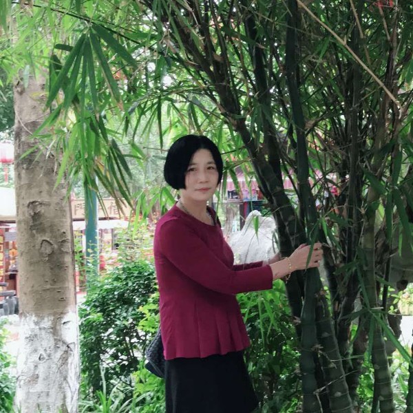 谨慎爱流影的照片