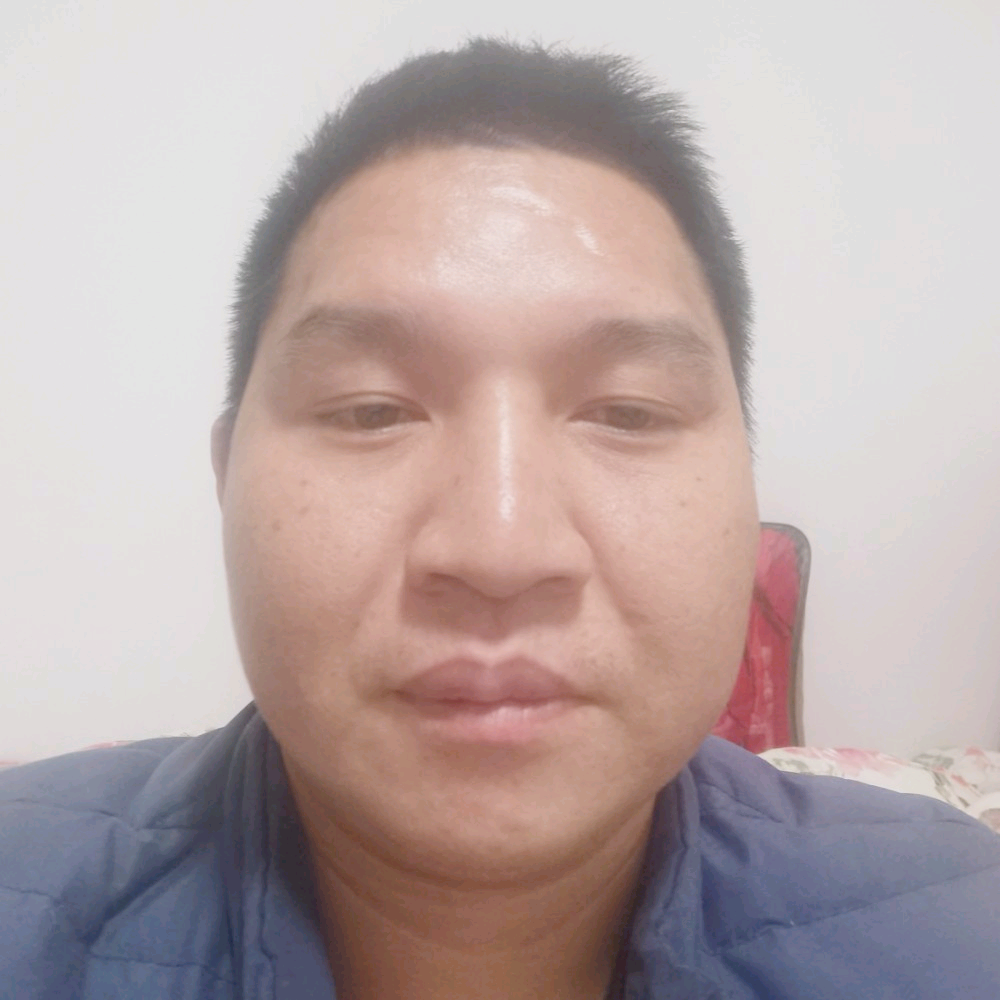 执着打玫瑰的照片