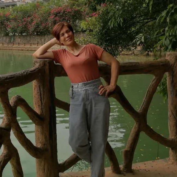 醉梦深拥清脆的照片