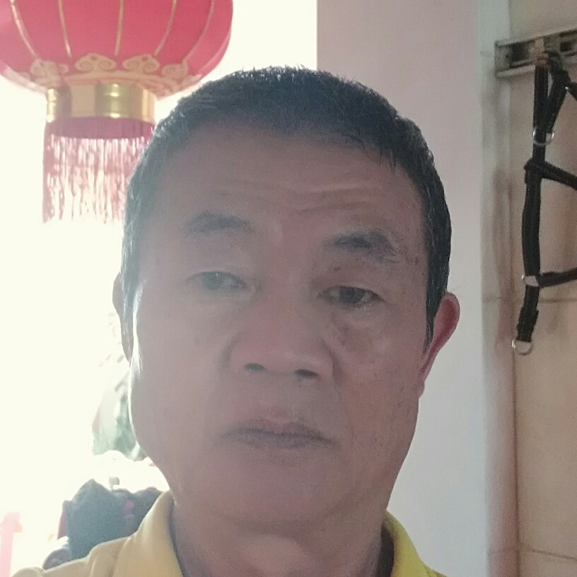 冷静等待书本的照片