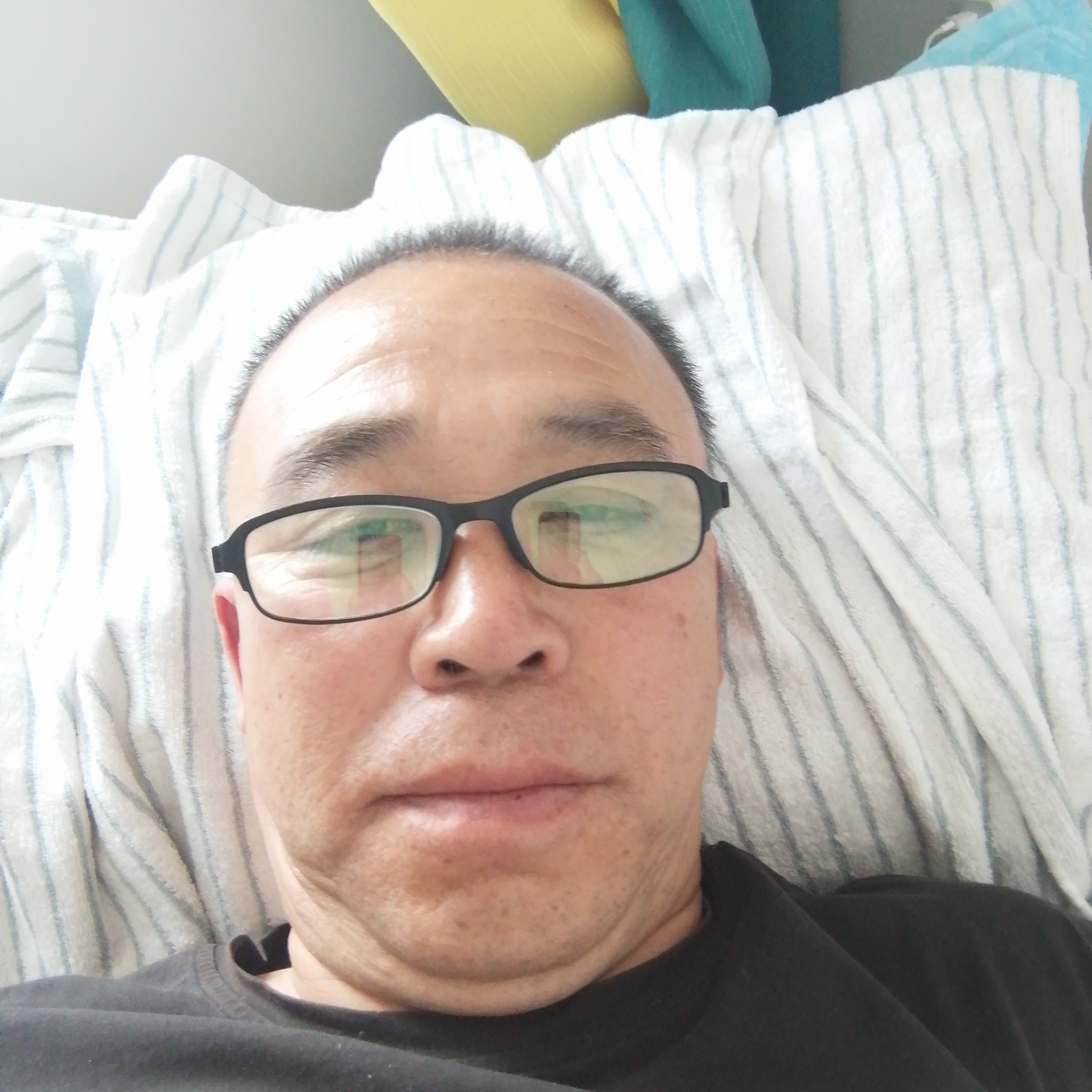 害怕和眼睛的照片